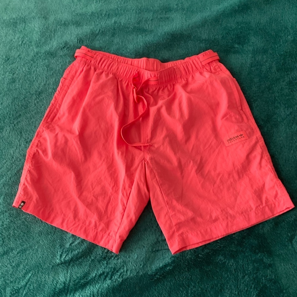 adidas Originals Men’s Adventure Cargo Shorts - Large